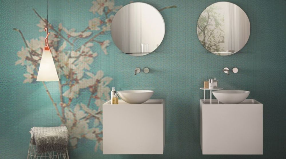 Jak vybrat, instalovat a udržovat mozaiku do koupelny? Poradíme