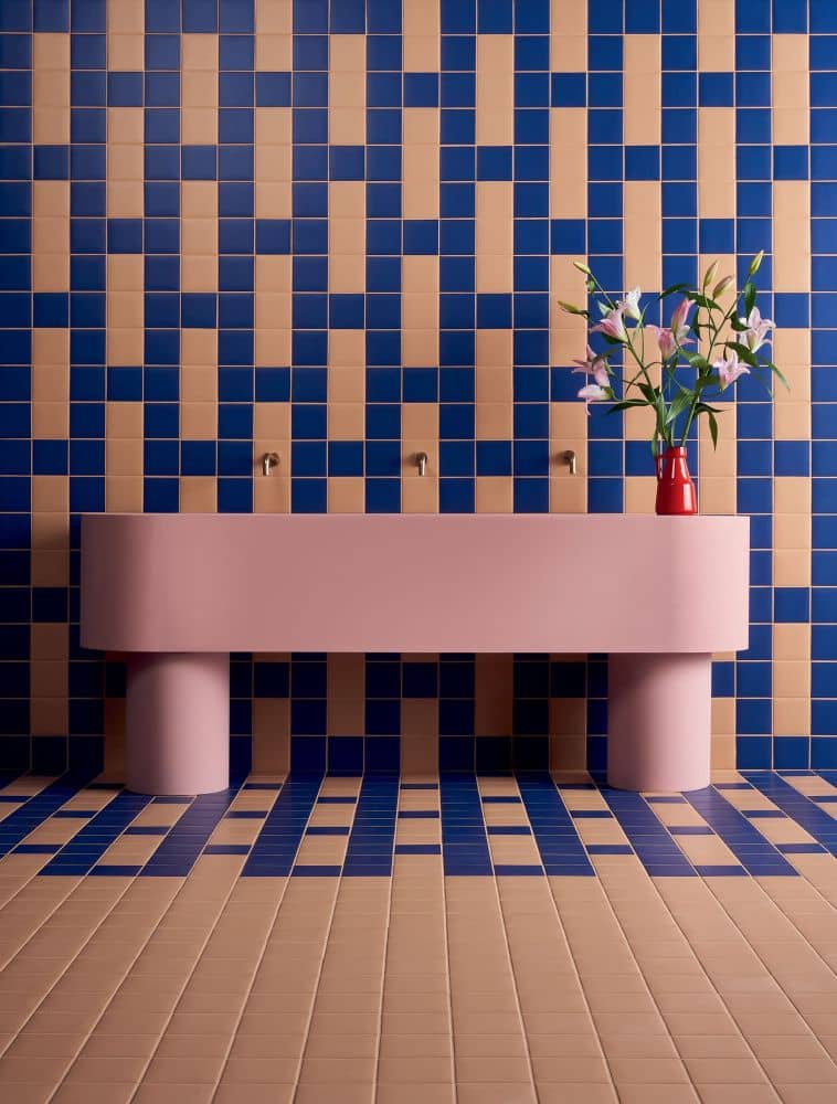 Mozaika v koupelně vypadá dokonale. Představujeme nové kolekce, které by neměly ujít vaší pozornosti. 3