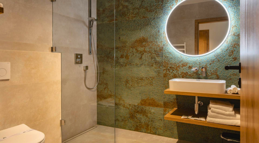 Hotelové koupelny s charakterem | Realizace Hotel Bronzo Brno