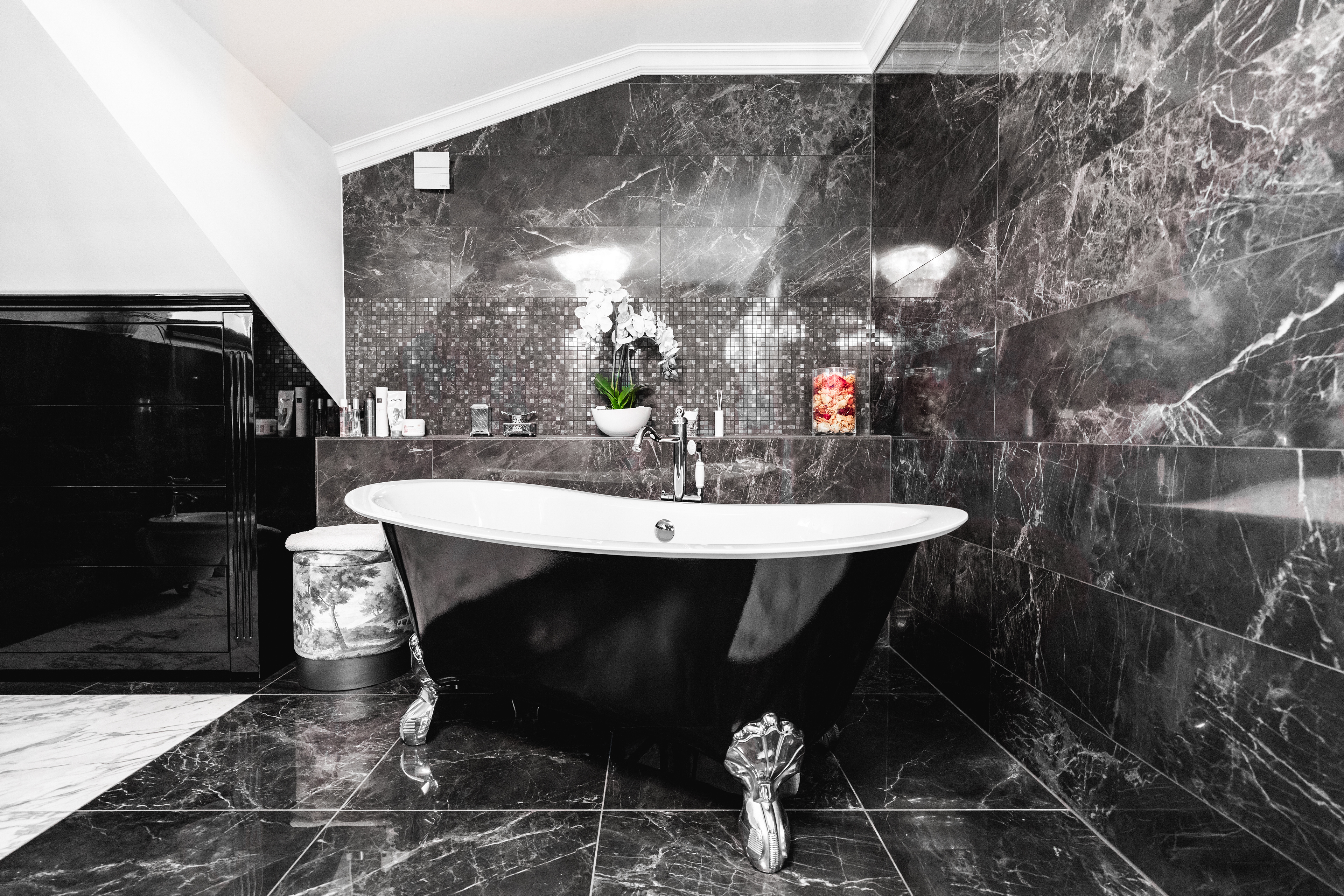 Retro koupelna Keraservis.